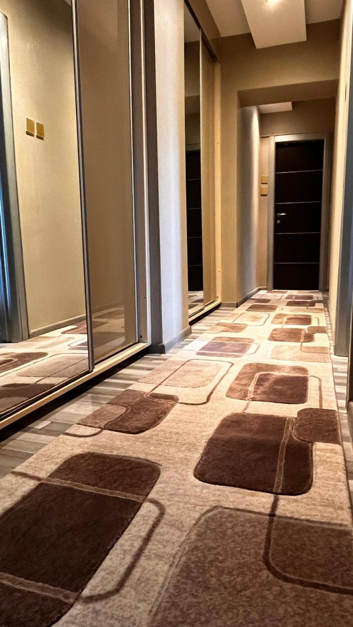 Appartement Luxury à Bucarest Extérieur photo